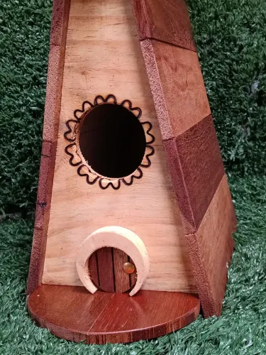 Linda casa de passarinho modelo Chalé de Gnomo