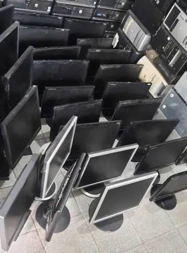 monitor Lote com 42 estão ligando e dando imagem vendo no estado Lote com 42 testei todos