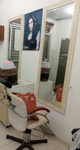 Vendo cadeiras de salão 