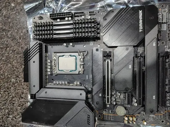 Kit i7 12700k, Placa Mãe MSI Z690 Tomahawk (WiFi+Bluetooth)