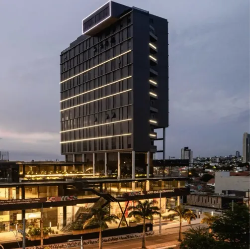 - Consultório / Sala comercial de alto padrão para alugar/sublocar - PRONTA PARA USO. 
