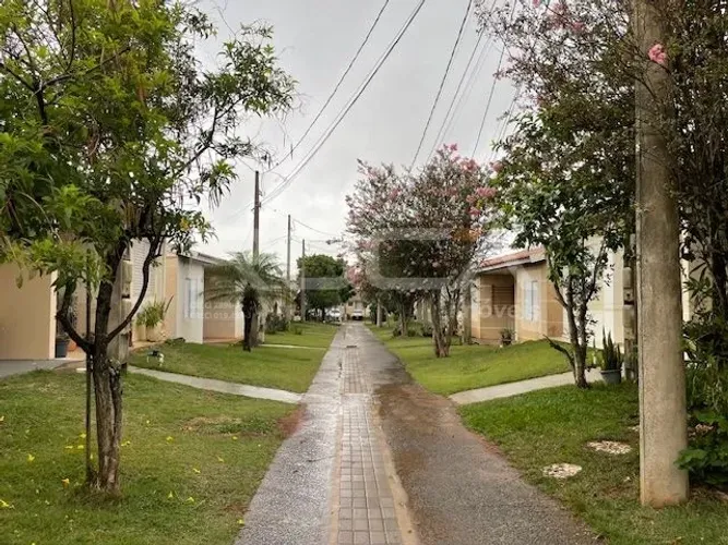 Casa à venda em condomínio fechado no bairro Moradas 1, São Carlos