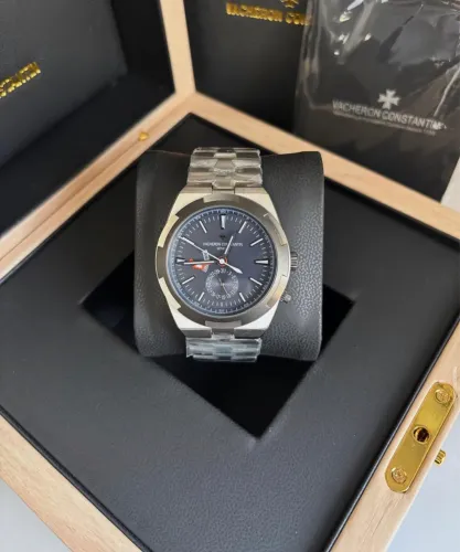 Relógio Vacheron Constantin Overseas 