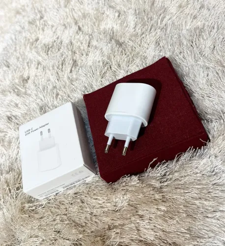 Fonte Carregadora para iPhone Tipo C 20W