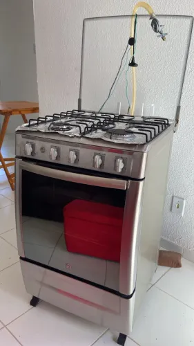 Fogão 4 bocas, forno. Elétrico e gás 