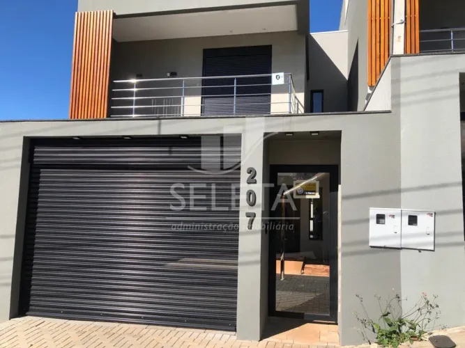 Lindo Sobrado Novo à venda, Região do Lago 1, com 176m2 CASCAVEL - PR