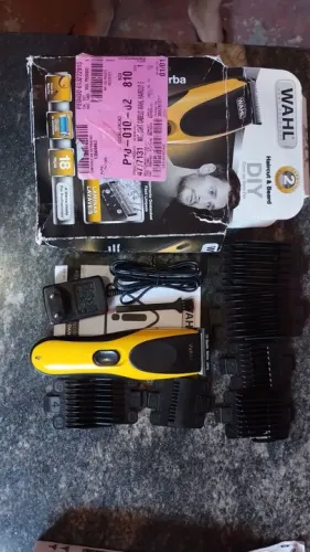 Máquina de cortar cabelo Wahl, seminova!
