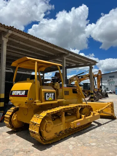 Trator de Esteira Caterpillar D6D
