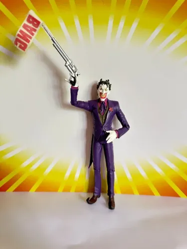 Batman Hush Series 1: THE JOKER Action Figure by DC Direct