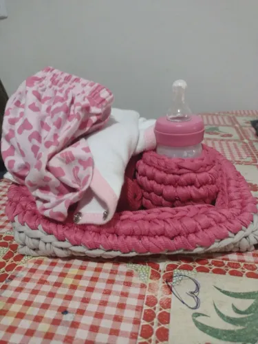 Kit Bebê - Mamadeira, Roupa e Acessórios