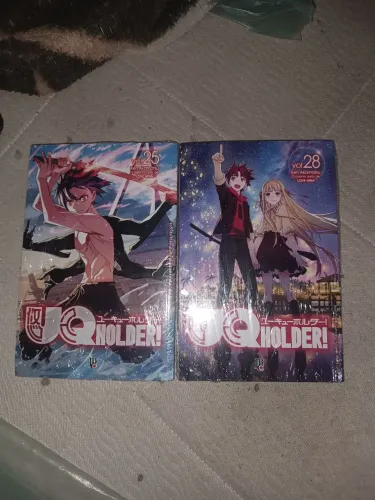 Mangás UQ Holder! Volumes 25 e 28