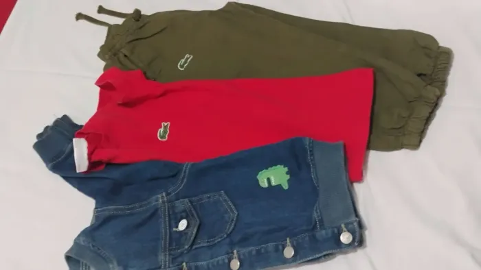 Conjunto de Roupas Infantil - Camiseta, Jaqueta e Calça - Tamanho 3 anos