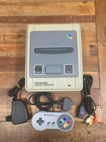 Nintendo Super Famicom com controle original Fonte e cabo AV novos (envio OLX PAY)
