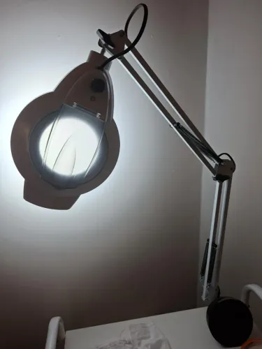 Lminária lupa estética