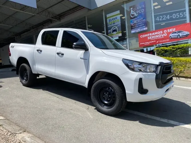 Toyota Hilux CD 4X4 2.8 Diesel Aut. 2025