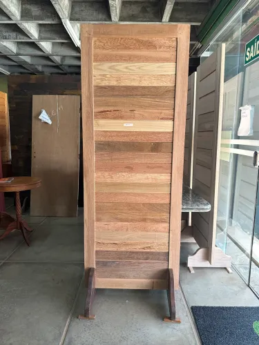 Porta de madeira selecionada seca de qualidade!