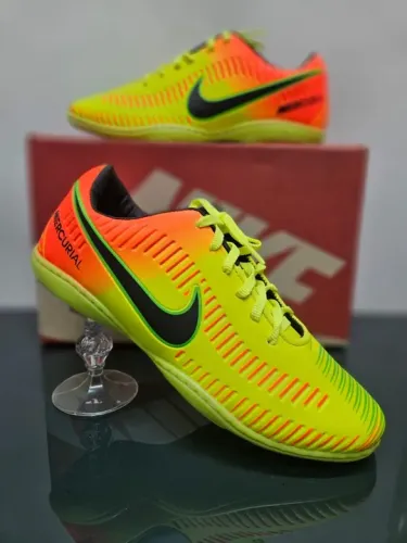 Chuteira Futsal