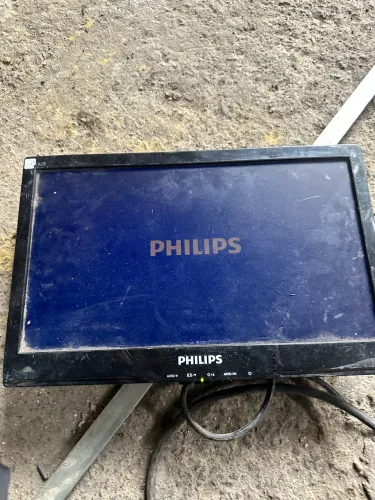 Monito Philips 16 polegadas modelo 160e1 usada como nas fotos 