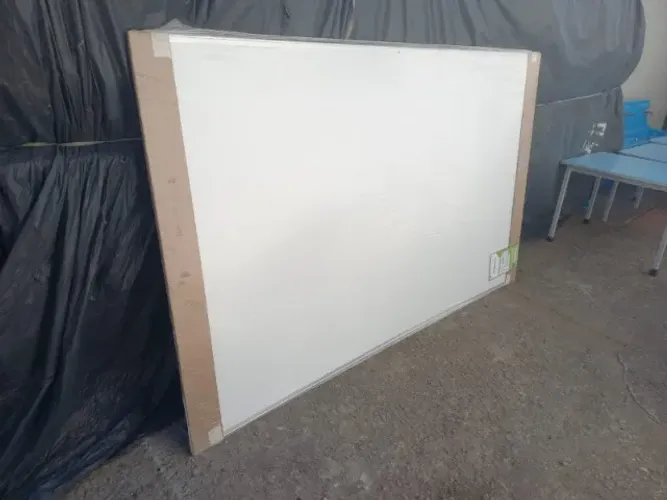 Quadro Branco Magnético NOVO - Perfeito para Escritórios, Escolas e Home Office