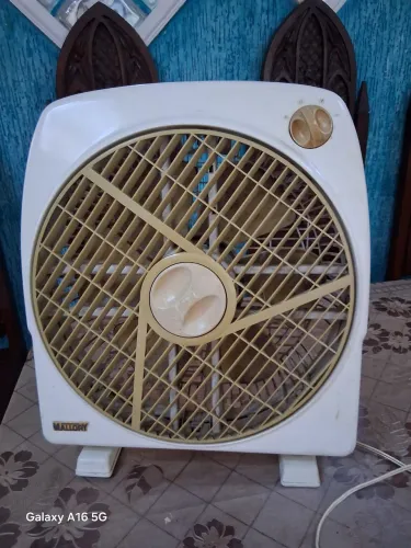 VENDO UM CIRCULADOR DE AR SEMINOVO, EM PERFEITO ESTADO