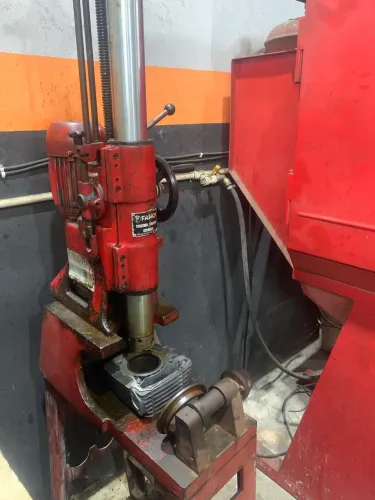 Vendo Broqueadora de cilindro de moto , carro e diesel linha leve 