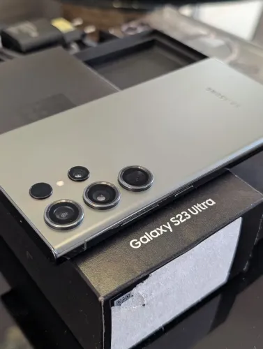 °S23 Ultra 256/12 Completo - AC Trocas°