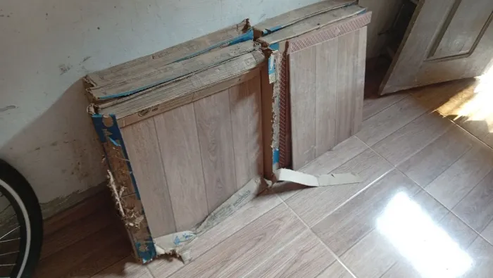 4 lotes de lajota de cerâmica, 7 lajotas casa lote 