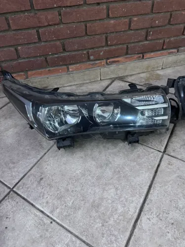 Farol Corolla 2016/2017