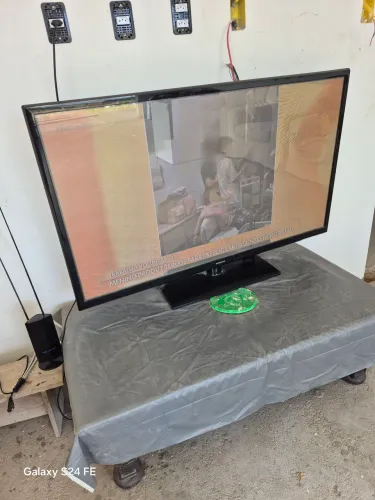 Vendo tv50 polegada não faço entrega