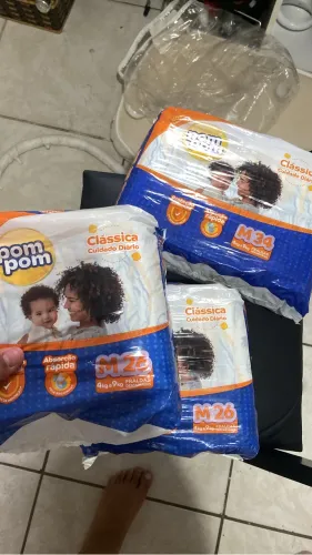 4 Fraldas M PomPom