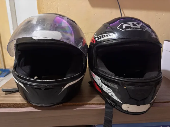 Capacetes em bom estado