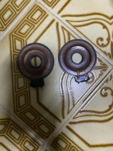 2 reparos do Twitter JBL st200