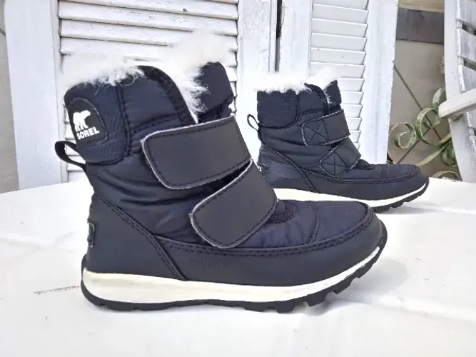 Bota infantil Sorel para neve tamanho 25 (16cm) Ler Anúncio