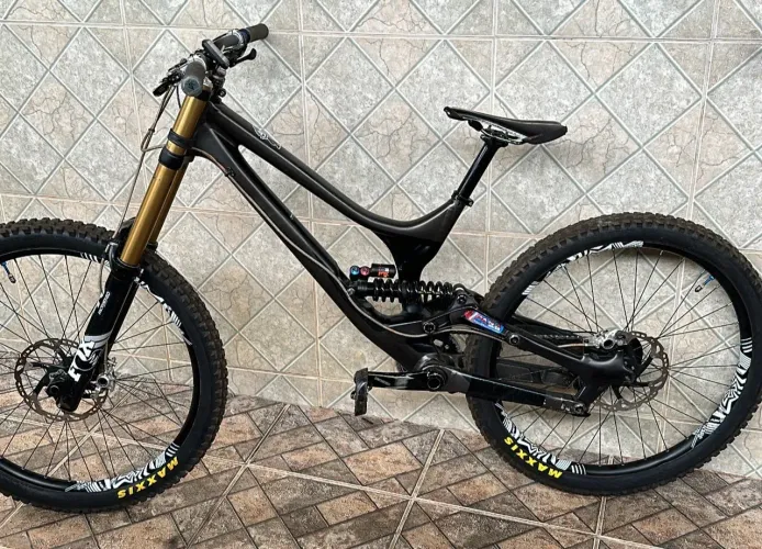 Specialized Demo 8 2018 XL - Fox 40 Factory + DHX2 + Hope - Tudo Impecável ? TROCO EM CRF