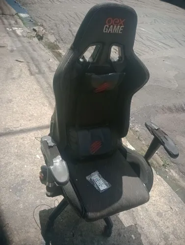 Vendo cadeira de videogame 130 reais