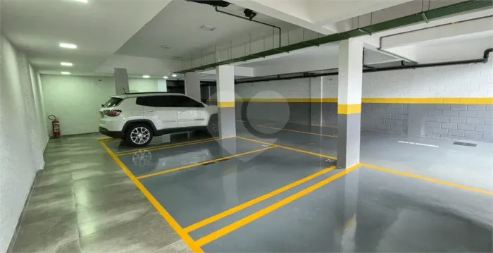 APARTAMENTO COM 2 DORMITÓRIOS SENDO 1 SUÍTE E 1 VAGA EM TRAVESSA DA BENEDITO ANDRADE