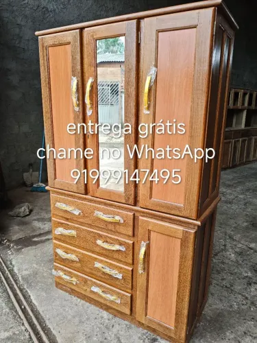 Guarda roupa espelhado com 4 gavetas novo frete grátis.