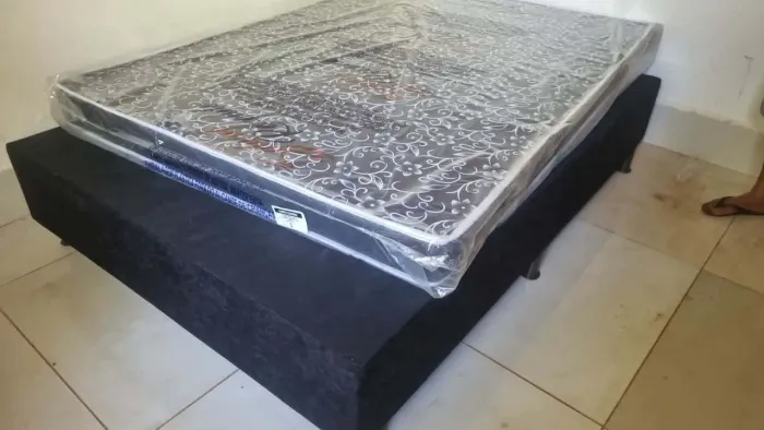 Base com colchão D20 de casal nova na promoção