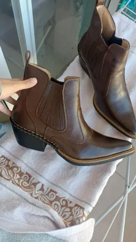 Bota JNS bico fino