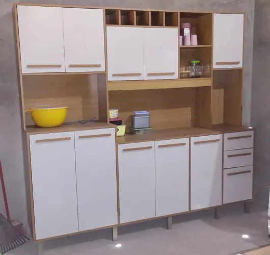 Vendo armário grande semi novo 