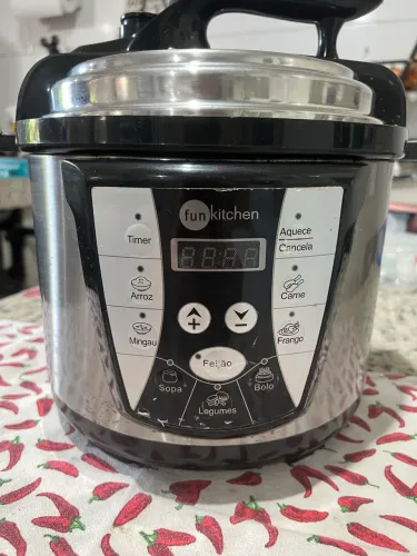 Panela de pressão elétrica