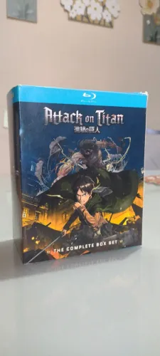Box Bluray Completo da Série Attack on Titan