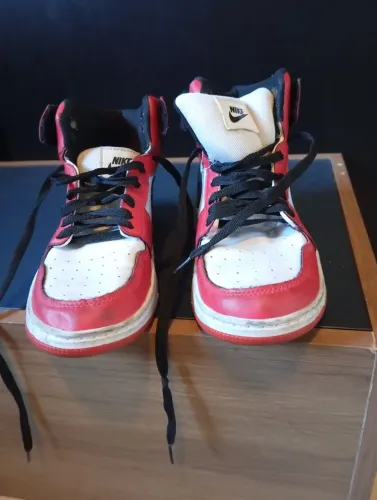 Tênis modelo Jordan (Miles Morales) tamanho 36