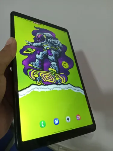 Tablet A9 samsung versão 4G novinho