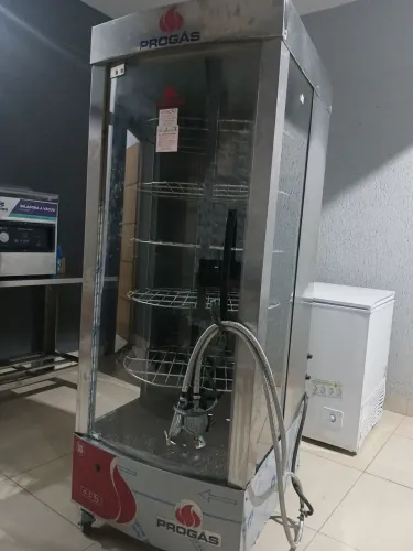 MÁQUINA DE ASSAR FRANGO