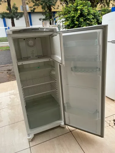 Geladeira Consul Facilite 324L Frost Free - Ótimo Estado