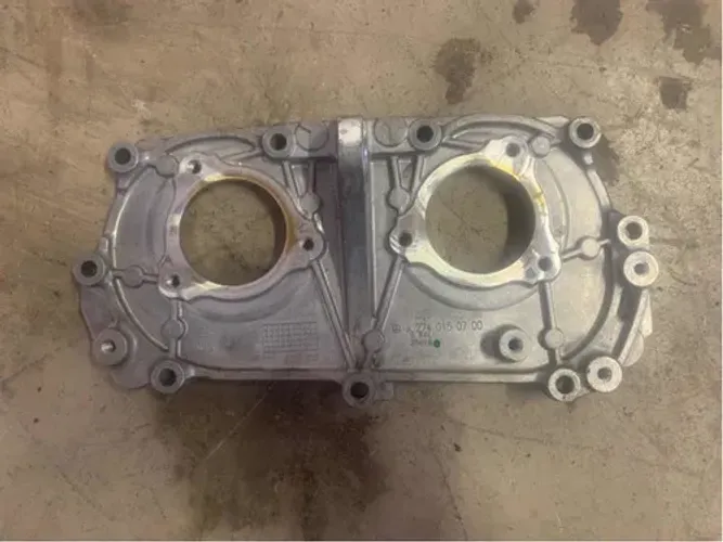 Tampa Cabeçote (a2740150700) Mercedes Glc250