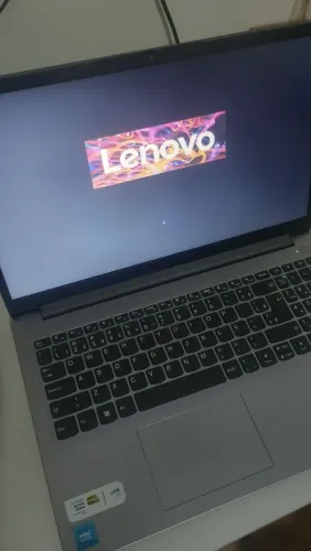 Vendo ideaPad 1 tenho Caixa.