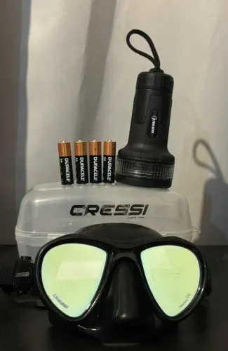 Kit- Mascara Cressi Metis Hd (Lente Espelhada) + Lanterna de mergulho Fun Dive Thor Led