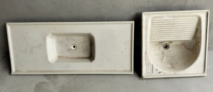 Vende-se tanque e pia
